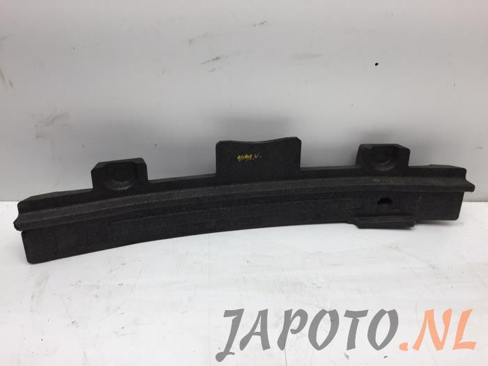 Bumperstuffing front from a Hyundai i20 1.2i 16V 2011