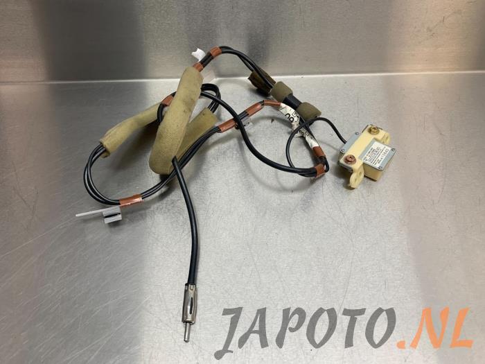 Używane Antena GPS Lexus RX (L2) 300 V6 24V VVT-i Cena € 26,20 Procedura marży oferowane przez Japoto Parts B.V.