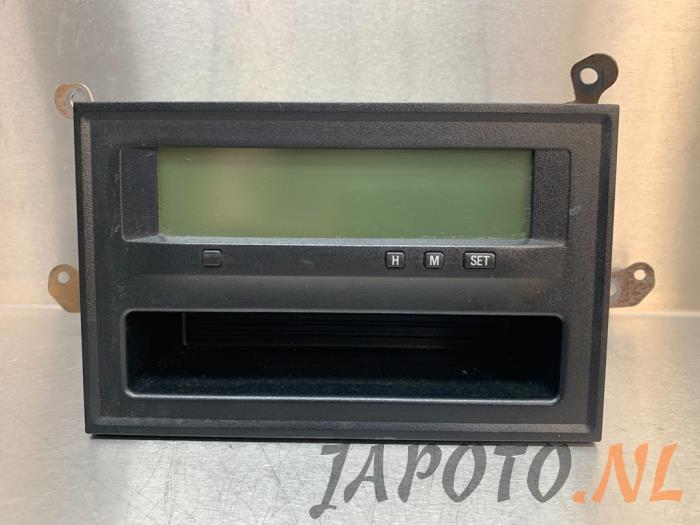 Begagnade Innerdisplay Mitsubishi Grandis (NA) 2.4 16V MIVEC Pris € 52,49 Marginaltabell erbjuds av Japoto Parts B.V.