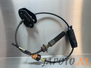 Used Gearbox shift cable Kia Carens III (FG) 2.0i CVVT 16V Price € 39,99 Margin scheme offered by Japoto Parts B.V.