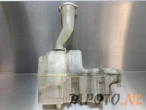 Used Front windscreen washer reservoir Mitsubishi Pajero Pinin (H6/H7) 2.0 GDI 16V 5-drs. Price € 24,95 Margin scheme offered by Japoto Parts B.V.