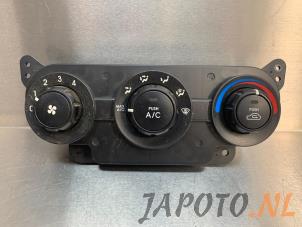 Usagé Panneau de commandes chauffage Kia Cerato 1.6 16V Prix € 34,95 Règlement à la marge proposé par Japoto Parts B.V.