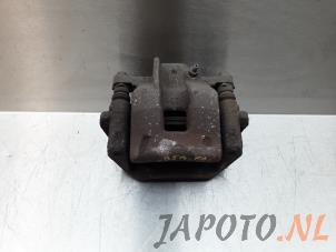 Usagé Etrier de frein arrière droit Toyota Verso 2.0 16V D-4D-F Prix € 49,95 Règlement à la marge proposé par Japoto Parts B.V.