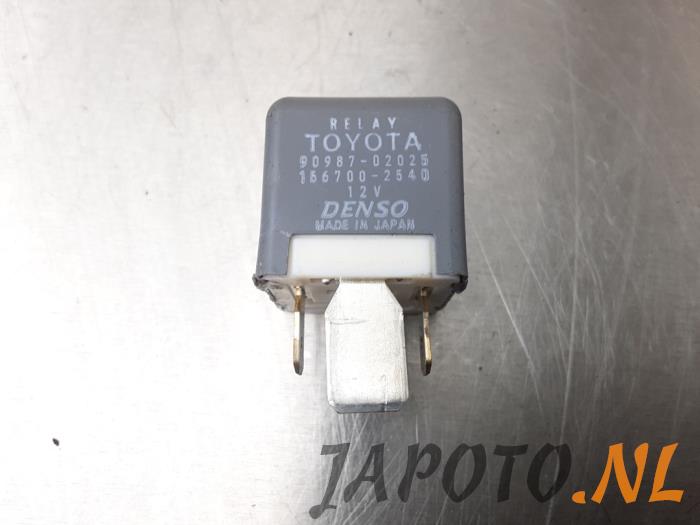 Begagnade Relä Subaru Trezia 1.33 16V Dual VVT-I Pris € 15,74 Marginaltabell erbjuds av Japoto Parts B.V.