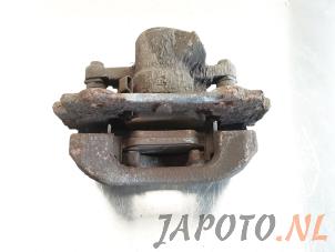 Usagé Etrier de frein (pince) arrière gauche Toyota Verso 2.0 16V D-4D-F Prix € 49,95 Règlement à la marge proposé par Japoto Parts B.V.