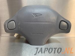 Używane Poduszka powietrzna lewa (kierownica) Daihatsu Terios (J1) 1.3 16V 4x4 Cena € 49,95 Procedura marży oferowane przez Japoto Parts B.V.