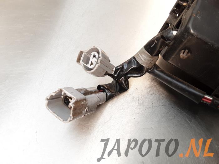 Fuse box Daihatsu Terios 1.3 16V 4x4 8266187402 DAIHATSU