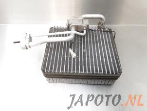 Używane Parownik klimatyzacji Kia Carens II (FJ) 2.0i CVVT 16V Cena € 39,95 Procedura marży oferowane przez Japoto Parts B.V.