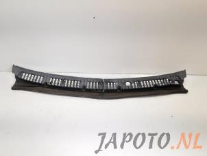 Used Cowl top grille Daihatsu Terios (J1) 1.3 16V 4x4 Price € 24,95 Margin scheme offered by Japoto Parts B.V.