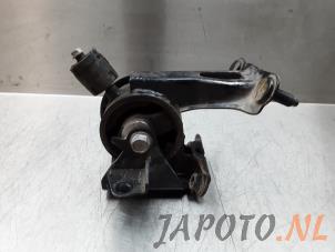 Used Gearbox mount Toyota RAV4 (A3) 2.0 16V Valvematic 4x2 Price € 24,95 Margin scheme offered by Japoto Parts B.V.
