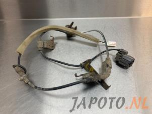 Usagé Câble ABS Toyota RAV4 (A3) 2.0 16V Valvematic 4x2 Prix € 14,95 Règlement à la marge proposé par Japoto Parts B.V.
