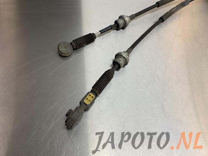 Gearbox shift cable from a Opel Vivaro 1.9 DTI 16V 2002