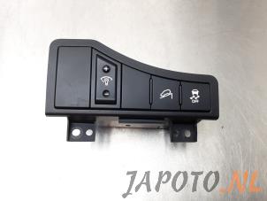 Used Switch Kia Sportage (SL) 2.0 CVVT 16V 4x2 Price € 14,95 Margin scheme offered by Japoto Parts B.V.