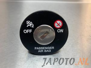 Used Airbag lock Kia Sportage (SL) 2.0 CVVT 16V 4x2 Price € 9,95 Margin scheme offered by Japoto Parts B.V.
