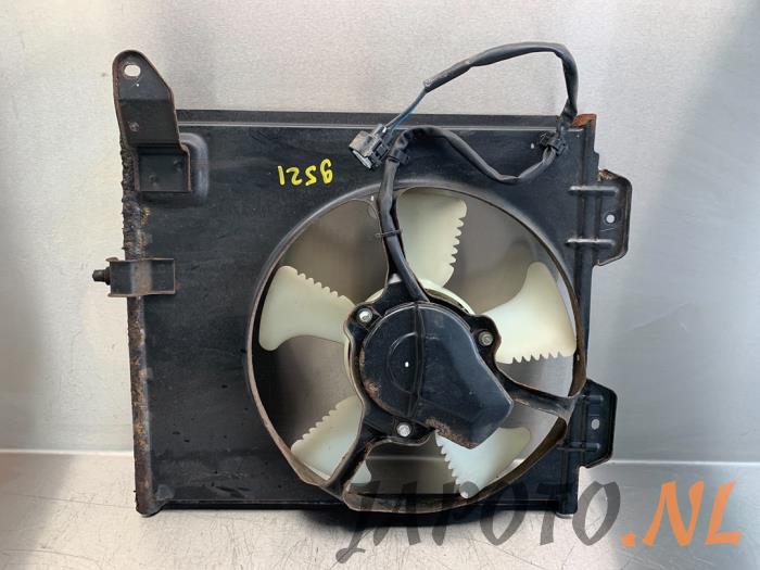 Używane Wentylator Mitsubishi Lancer Wagon (CS/CT) 2.0 16V Cena € 20,99 Procedura marży oferowane przez Japoto Parts B.V.