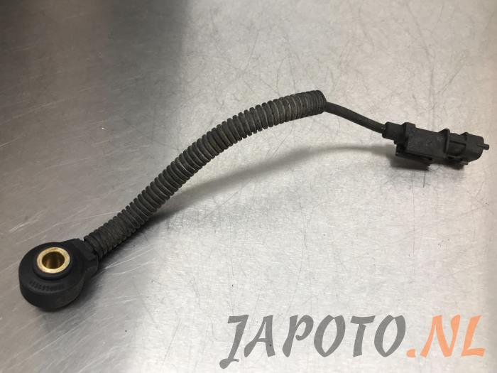 Usados Sensor de golpeteo Kia Rio II (DE) 1.4 16V Precio € 10,49 Norma de margen ofrecido por Japoto Parts B.V.