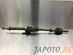 Used Front drive shaft, right Toyota Avensis Wagon (T27) 2.0 16V D-4D-F Price € 99,95 Margin scheme offered by Japoto Parts B.V.