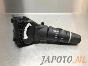Usados Interruptor de limpiaparabrisas Nissan X-Trail (T30) 2.5 16V 4x4 Precio € 29,95 Norma de margen ofrecido por Japoto Parts B.V.