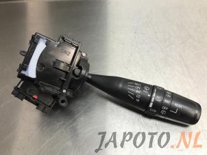 Usados Interruptor de limpiaparabrisas Suzuki Swift (ZA/ZC/ZD) 1.2 16V Precio € 29,95 Norma de margen ofrecido por Japoto Parts B.V.