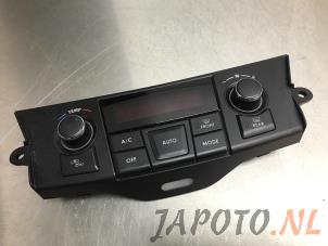 Usados Panel de control de calefacción Suzuki Swift (ZA/ZC/ZD) 1.2 16V Precio € 39,95 Norma de margen ofrecido por Japoto Parts B.V.