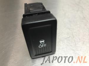 Usados Interruptor ESP Suzuki Swift (ZA/ZC/ZD) 1.2 16V Precio € 9,95 Norma de margen ofrecido por Japoto Parts B.V.