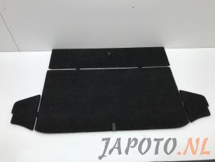 Usagé Coffre tapis Toyota RAV4 (A3) 2.0 16V Valvematic 4x4 Prix € 39,95 Règlement à la marge proposé par Japoto Parts B.V.