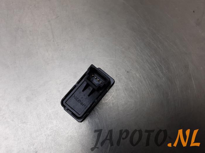 Panic lighting switch from a Mazda CX-5 (KE,GH) 2.2 SkyActiv-D 16V 2WD 2014