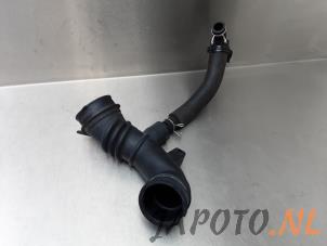 Used Air intake hose Toyota Yaris III (P13) 1.5 16V Hybrid Price € 19,95 Margin scheme offered by Japoto Parts B.V.