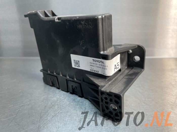 Cooling computer Toyota Yaris III 1.5 16V Hybrid - 886500DA50 1NZFXE