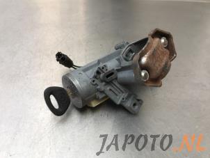 Używane Stacyjka + Kluczyk Mazda 626 (GE14/74/84) 1.8i LX,GLX 16V Cena € 25,00 Procedura marży oferowane przez Japoto Parts B.V.