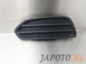 Usados Cubierta de faro de niebla izquierda Suzuki SX4 S-Cross (JY) 1.6 16V Precio € 15,00 Norma de margen ofrecido por Japoto Parts B.V.