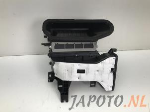 Gebrauchte Innenraumfiltergehäuse Kia Niro I (DE) 1.6 GDI Hybrid Preis € 39,95 Margenregelung angeboten von Japoto Parts B.V.