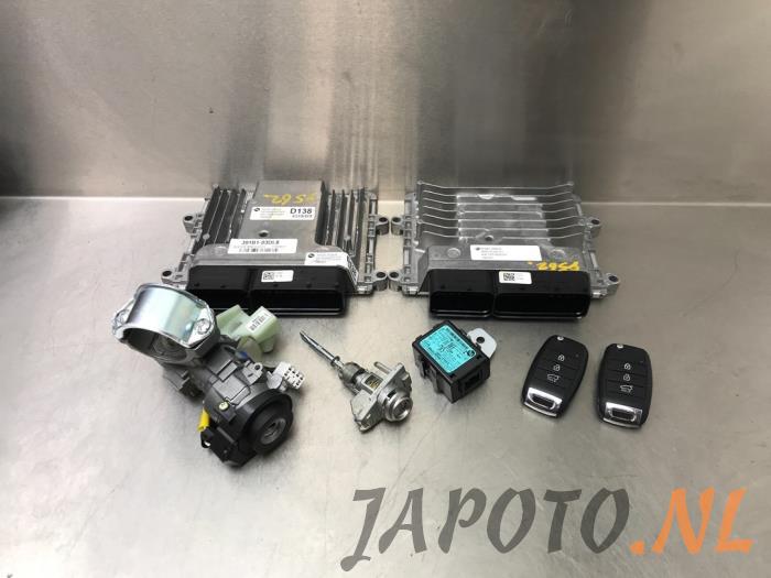 Used Ignition lock + computer Kia Niro I (DE) 1.6 GDI Hybrid Price € 208,95 Margin scheme offered by Japoto Parts B.V.
