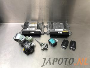 Used Ignition lock + computer Kia Niro I (DE) 1.6 GDI Hybrid Price € 399,95 Margin scheme offered by Japoto Parts B.V.