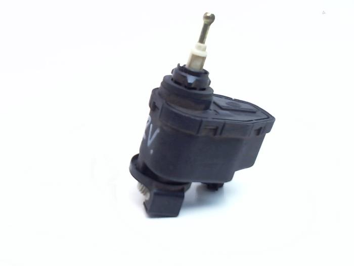 Używane Silnik reflektora Hyundai Accent II/Excel II/Pony 1.3i 12V Cena € 10,45 Procedura marży oferowane przez Japoto Parts B.V.
