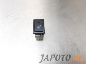 Used Seat heating switch Suzuki Ignis (MF) 1.2 Dual Jet 16V Smart Hybrid Price € 18,09 Inclusive VAT offered by Japoto Parts B.V.