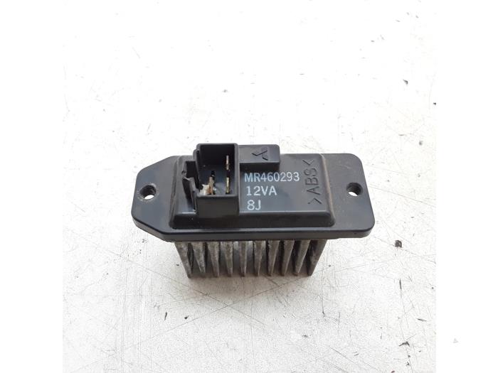 Heater resistor from a Mitsubishi Space Wagon (N8/N9) 2.4 16V GDI GLX 2001