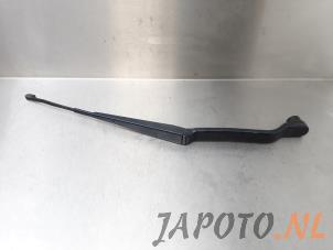 Usagé Bras essuie-glace avant Subaru Impreza III (GH/GR) 2.0D AWD Prix € 19,95 Règlement à la marge proposé par Japoto Parts B.V.