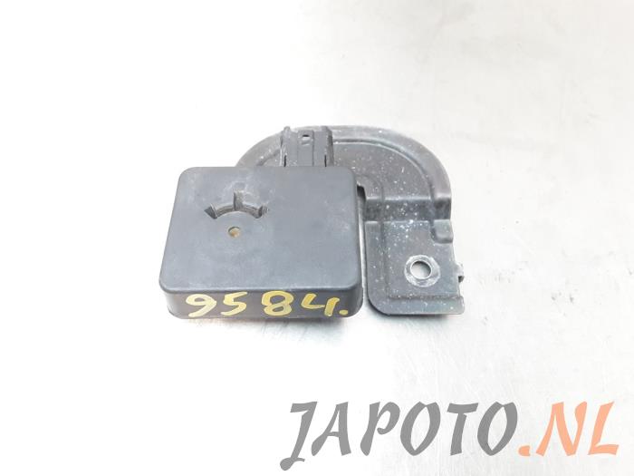 Używane Klakson Nissan Juke (F15) 1.6 16V Cena € 10,49 Procedura marży oferowane przez Japoto Parts B.V.