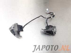 Used Steering wheel mounted radio control Nissan Juke (F15) 1.6 16V Price € 34,99 Margin scheme offered by Japoto Parts B.V.