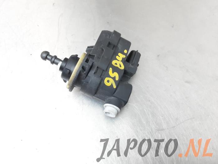 Używane Silnik reflektora Nissan Juke (F15) 1.6 16V Cena € 15,73 Procedura marży oferowane przez Japoto Parts B.V.