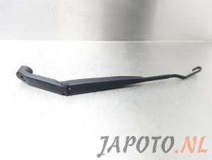 Used Front wiper arm Suzuki Swift (ZC/ZD) 1.2 Dual Jet 16V Price € 24,95 Margin scheme offered by Japoto Parts B.V.