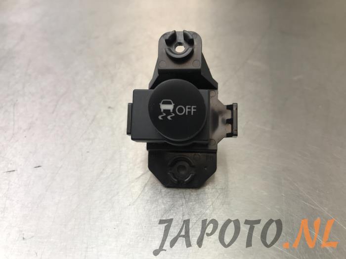 Używane Przelacznik ESP Subaru Impreza III (GH/GR) 2.0D AWD Cena € 15,70 Procedura marży oferowane przez Japoto Parts B.V.