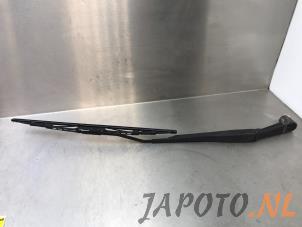 Used Front wiper arm Isuzu D-Max (TFR/TFS) 2.5 D Twin Turbo 4x4 Price € 24,14 Inclusive VAT offered by Japoto Parts B.V.
