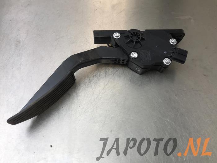 Accelerator pedal Isuzu D-Max 2.5 D Twin Turbo 4x4 - 8980677481