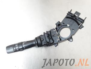 Usados Interruptor de luz Hyundai iX20 (JC) 1.6i 16V Precio € 39,00 Norma de margen ofrecido por Japoto Parts B.V.