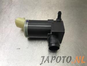 Used Windscreen washer pump Suzuki Swift (ZC/ZD) 1.2 Dual Jet 16V Price € 24,95 Margin scheme offered by Japoto Parts B.V.