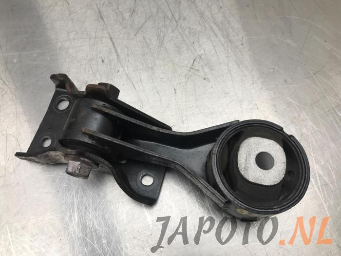 Gearbox mount from a Toyota Yaris III (P13) 1.0 12V VVT-i 2012