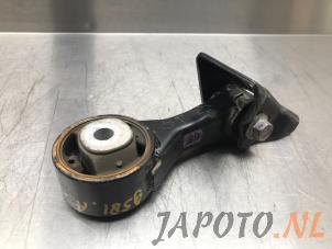 Used Gearbox mount Toyota Yaris III (P13) 1.0 12V VVT-i Price € 24,95 Margin scheme offered by Japoto Parts B.V.