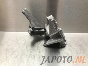 Used Gearbox mount Nissan Juke (F15) 1.6 16V Price € 29,95 Margin scheme offered by Japoto Parts B.V.